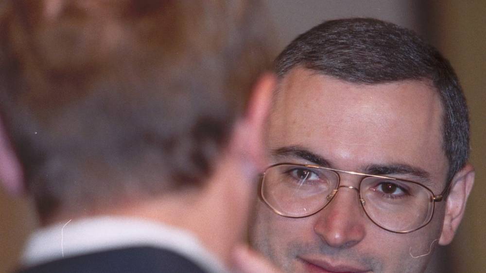 "Ба, какие люди". Ходорковский вместе с троллями нашел подставных у Путина, но компания тут же попалась
