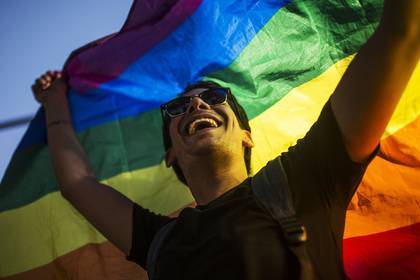 Россиян призвали не нарушать права лесбиянок и геев