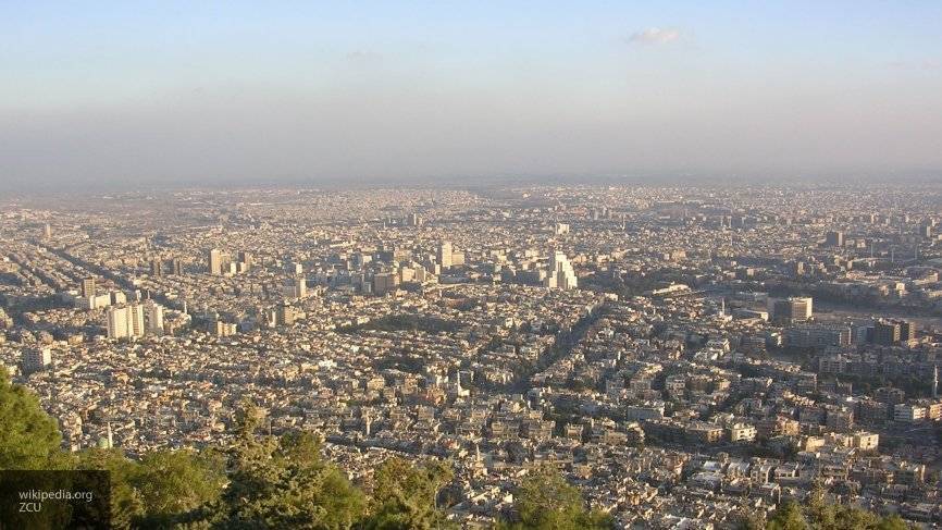 В сирийском Дамаске волонтеры восстанавливают северный въезд в город