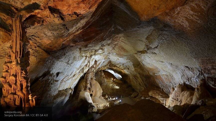 Ученые нашли в пещере «Таврида» в Крыму уникальные фосфатные минералы