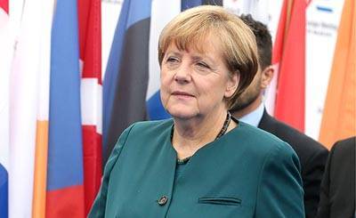 У Меркель снова произошёл приступ дрожи во время исполнения гимна | RusVerlag.de