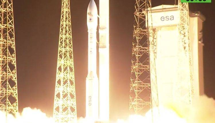 Появилось видео неудачного пуска ракеты-носителя Vega с космодрома Куру