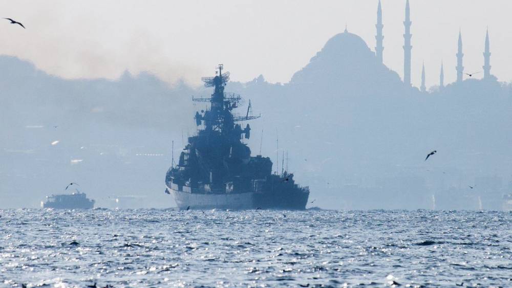 Россия ответила Киеву: Сторожевик ВМФ РФ присматривает за учениями НАТО  Sea Breeze