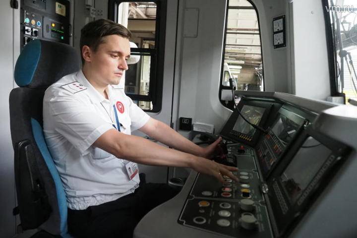 Движение поездов на Бутовской линии метро восстановлено