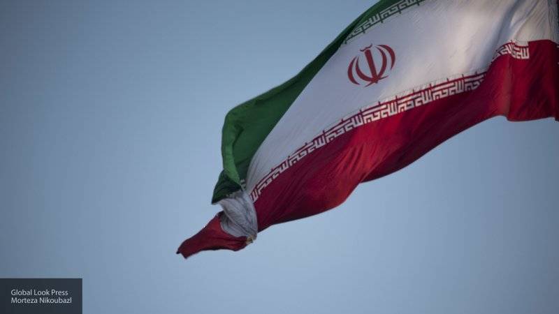 Американист рассказал, зачем Штаты обвинили Иран в попытке задержать британский танкер