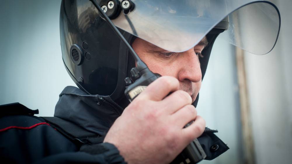 Ушиб лица и из академии выгнали: Начальник омской полиции в Москве поспорил с машинистом