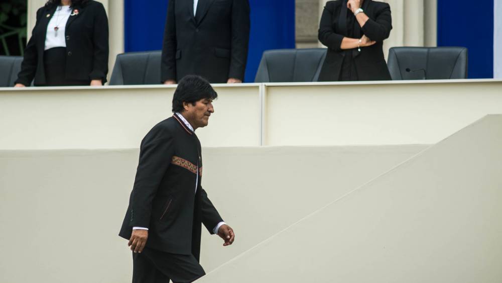 "Настоящий индеец": В делегации Боливии Путину показали "двойника" Уго Чавеса