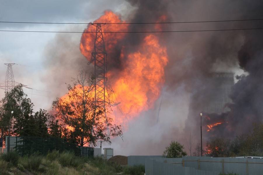 СК проводит проверку по факту пожара в Мытищах