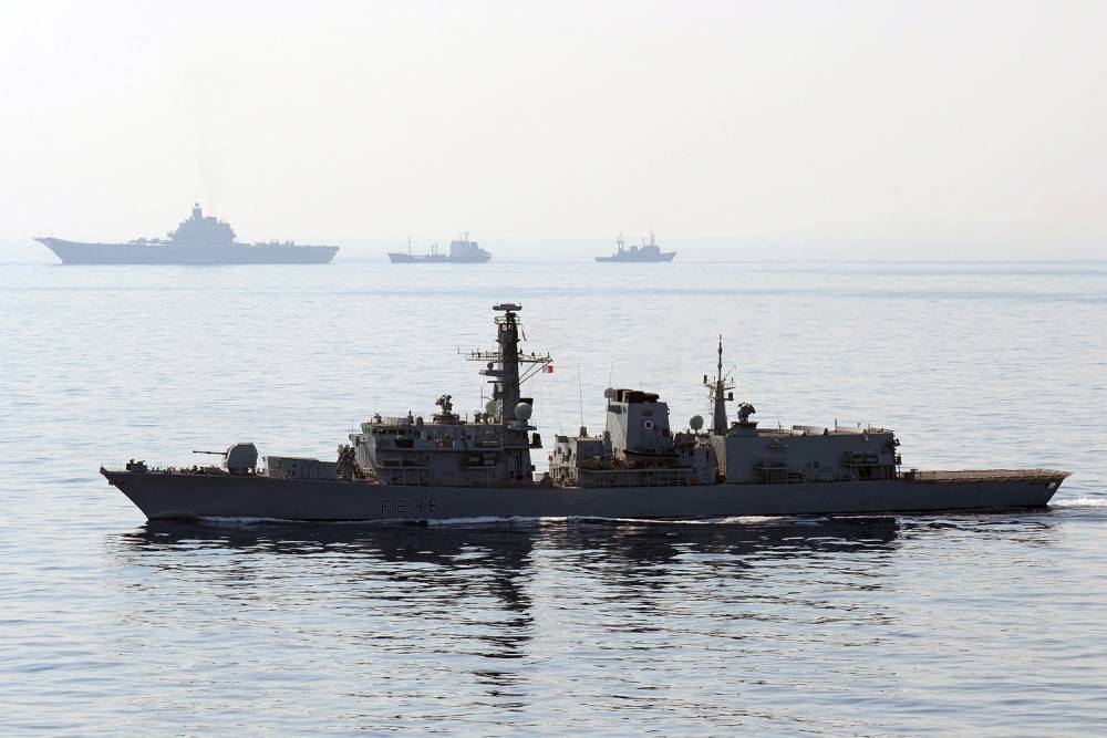 Вас предупреждали: иранские суда пытались захватить британский танкер