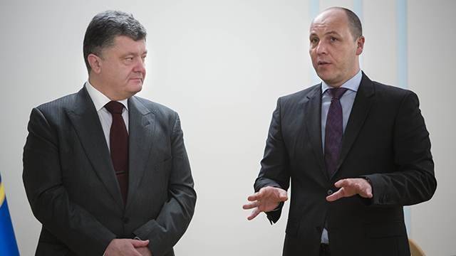 На Украине возбуждены уголовные дела против Порошенко и Парубия. РЕН ТВ