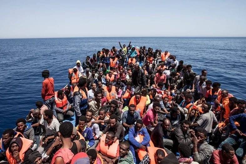 Сотни тысяч мигрантов из Ливии готовятся прорываться в Европу