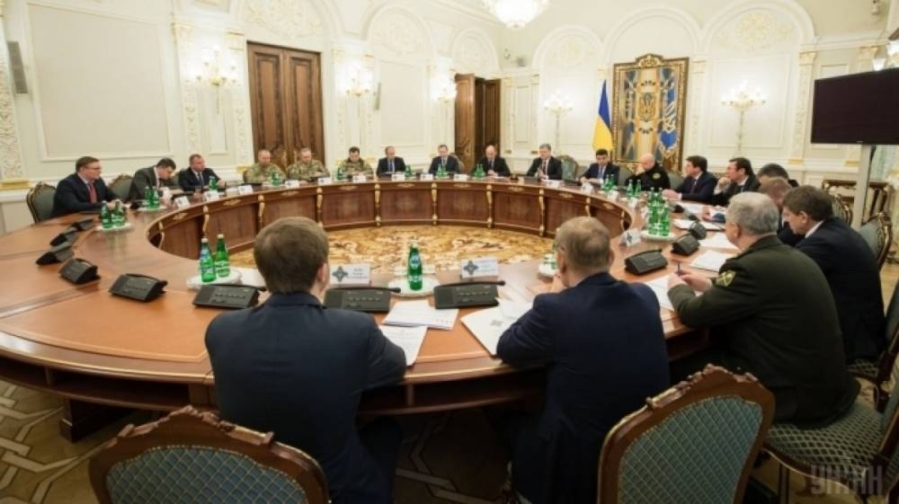 Связанные с Порошенко следственные действия проходят в офисе президента Украины