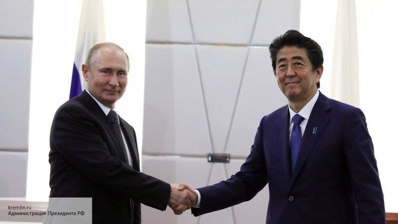 Американский эксперт считает, что Абэ променял Курилы на экономическую сделку с РФ