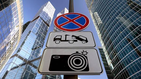 Вице-премьер по ИТ предложил запретить дорожные штрафы со скрытых камер