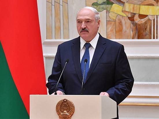 Лукашенко снова начал шантажировать Путина