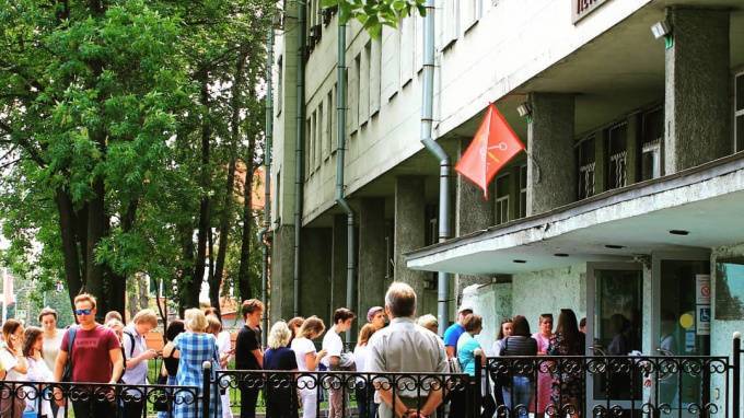 Прокуратора Кировского района проверила состояние "Петровского колледжа" на Балтийской улице