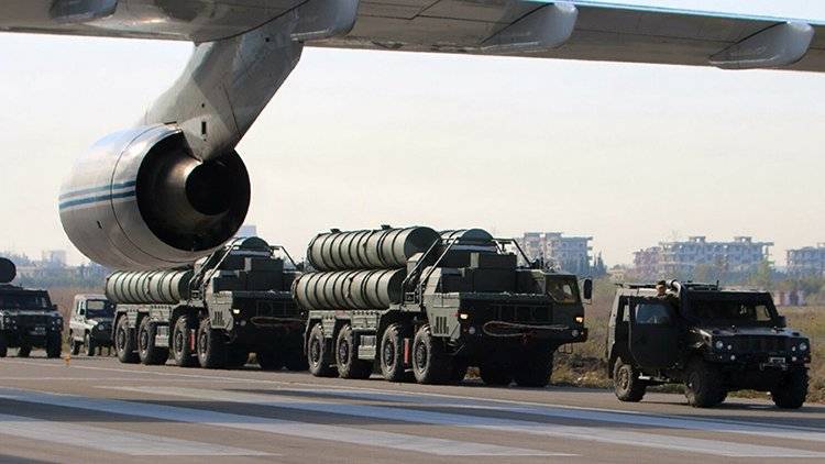 Поставки российских ЗРК С-400 в Турцию начались в пятницу