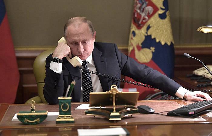 О чем говорили Путин и Зеленский: в Кремле поделились подробностями первой беседы двух президентов