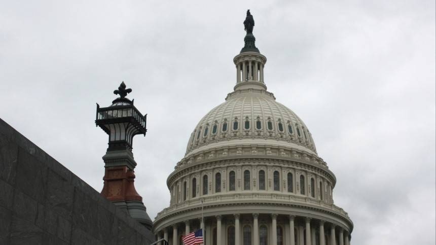 Конгресс США одобрил поправку о санкциях против госдолга России