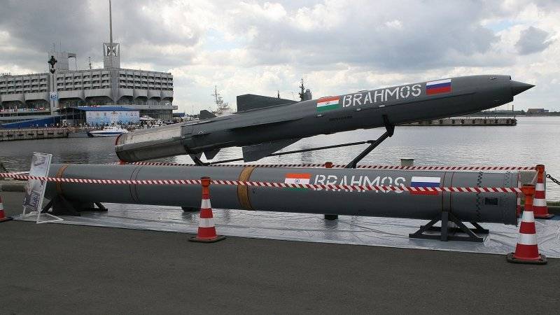 Первые ракеты «БраМос-А» установили на индийские истребители