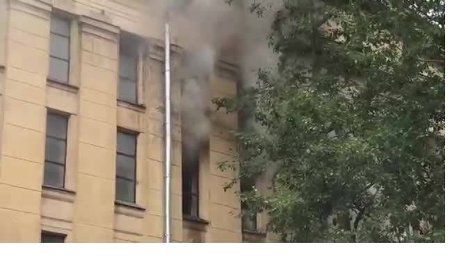 Видео из Москвы: В Российском государственном архиве литературы и искусства произошел пожар