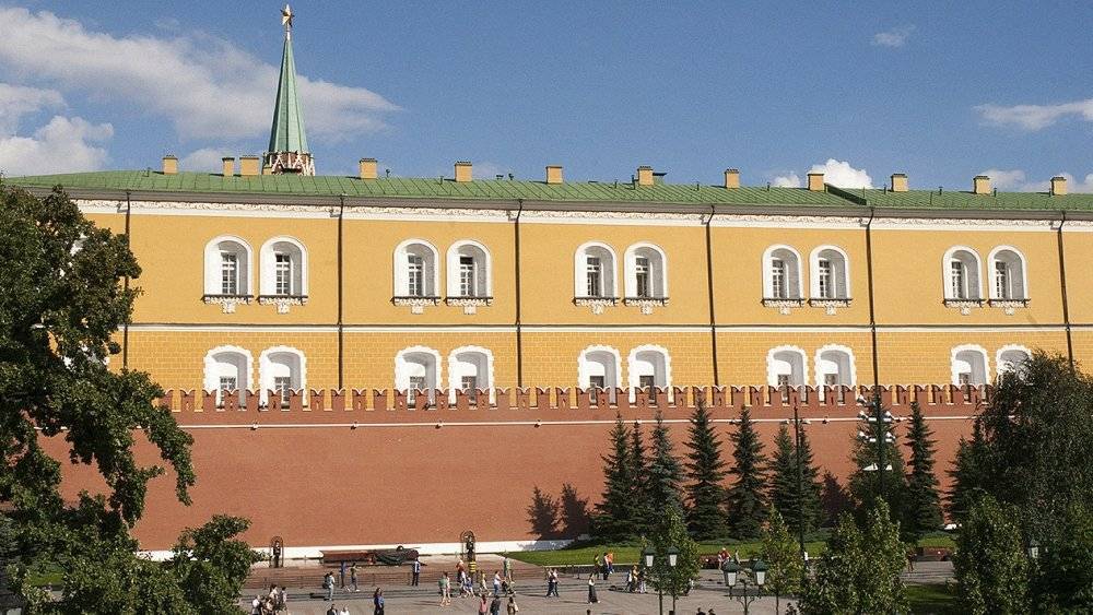 Кремль наблюдает за обсуждением санкций США против госдолга РФ