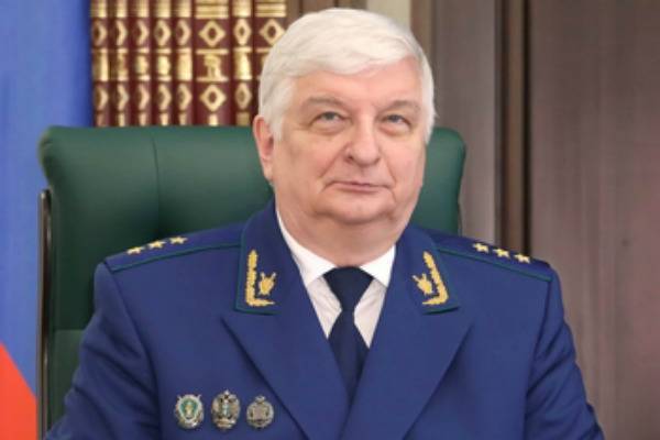 Выпавший из служебной машины замгенпрокурора РФ подал в отставку