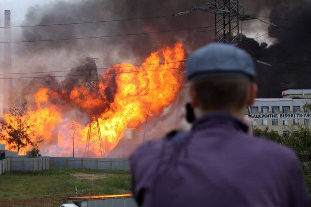 Минэнерго: на Северной ТЭЦ в Мытищах горит цистерна с маслом