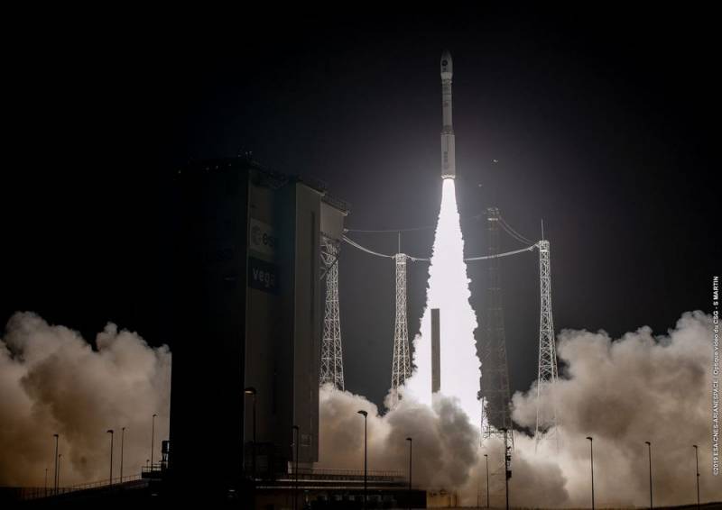 Появилось видео неудачного запуска ракеты - носителя Vega