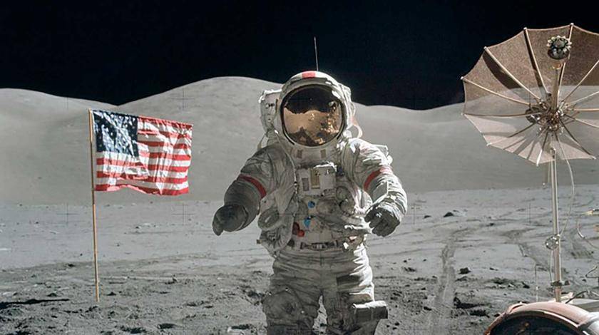 Труп на Луне: американцы прошли мимо мертвого гуманоида