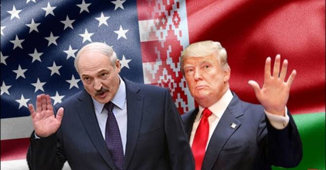 Троллинг от "Коммерсанта": "Хочу это видеть: Лукашенко, встречающий Трампа у трапа с хлебом-солью"