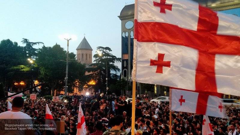 Около половины россиян выразили безразличие к Грузии