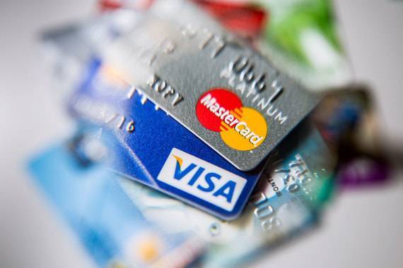 «Ъ»: Visa и MasterCard могут уйти из России