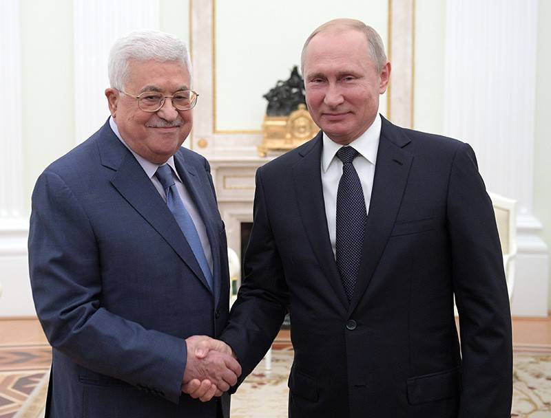 Путин и Аббас обсудили вопросы ближневосточного урегулирования