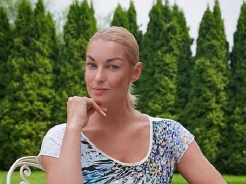 "Все тело в синяках": Волочкова получила травму во время репетиций на высоте