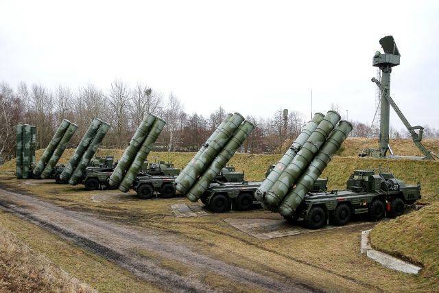 Россия доставила в Турцию первую партию зенитно-ракетных комплексов С-400