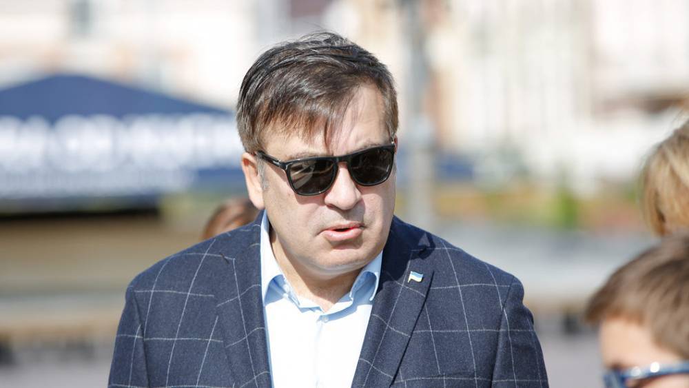 "Сегодня точно не 1 апреля?": Саакашвили позвали реформировать Молдавию