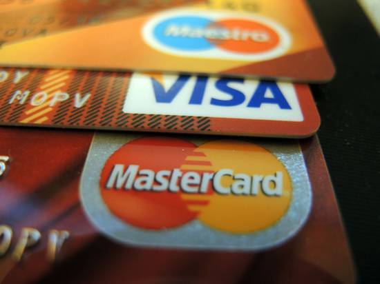 Угрозу ухода из России Visa и MasterCard признали реальной