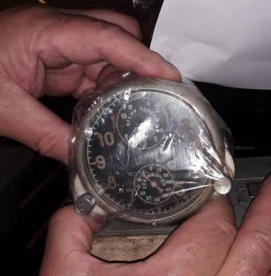 В аэропорту «Пулково» таможенники изъяли радиоактивные часы — Происшествия, Новости России — EADaily
