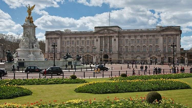 Полиция задержала молодого человека, попытавшегося попасть в Букингемский дворец