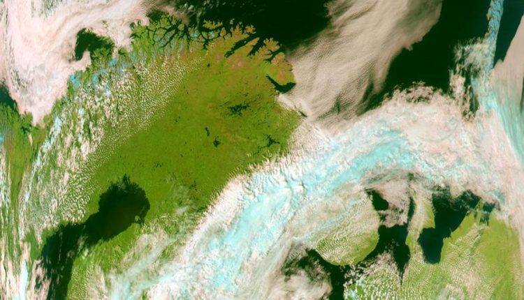Получены первые снимки с запущенного с Восточного спутника