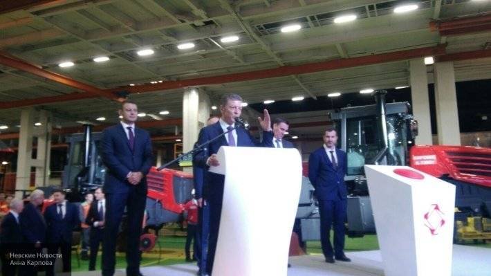 Беглов принял участие в церемонии запуска нового трактора К-7 на Кировском заводе