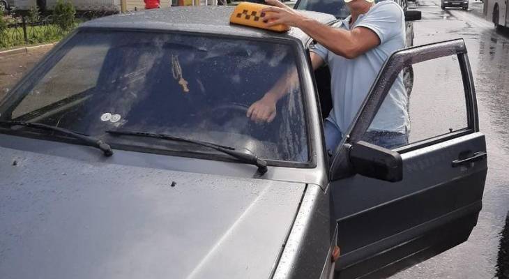 В Чебоксарах 11 таксистов привлекли к ответственности