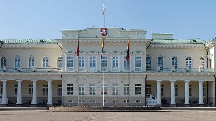 Кабмин Литвы сложил полномочия перед новым президентом