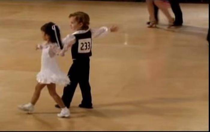 Эти талантливые детки со своим танцем набрали 5 млн просмотров!