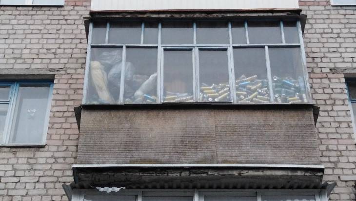 В Брянске нашли балкон коллекционера пивных банок