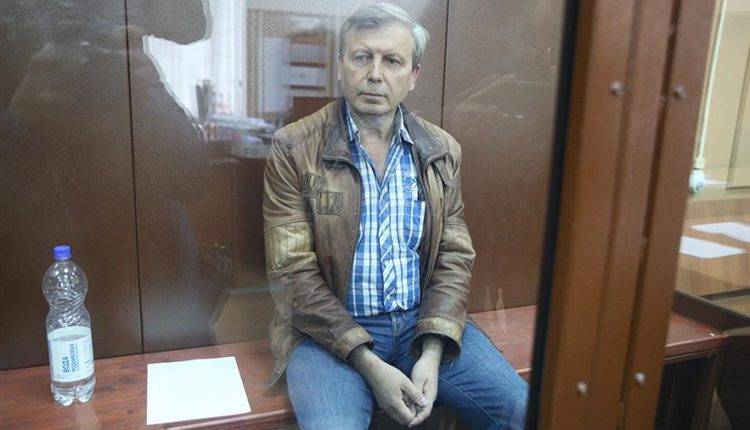 Суд арестовал подозреваемого в коррупции замглавы ПФР