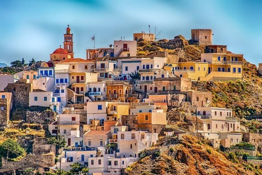 Новым жителям греческого острова обещают платить 500 евро в месяц