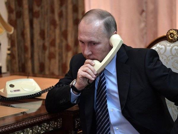 Путин и Зеленский впервые провели телефонные переговоры