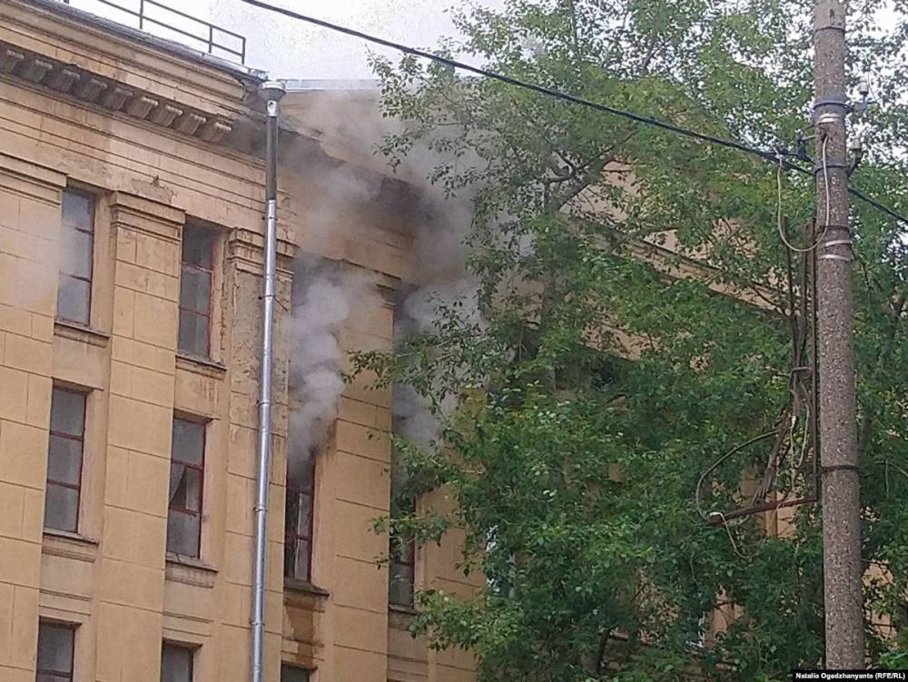 В здании архива литературы и искусства в Москве произошёл пожар